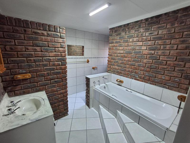 4 Bedroom Property for Sale in Panorama Free State